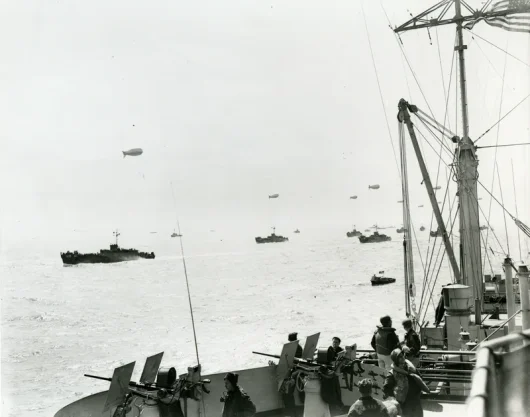 Le 6 juin 1944. Vue de la flotte d'invasion depuis l’USS ANCON
